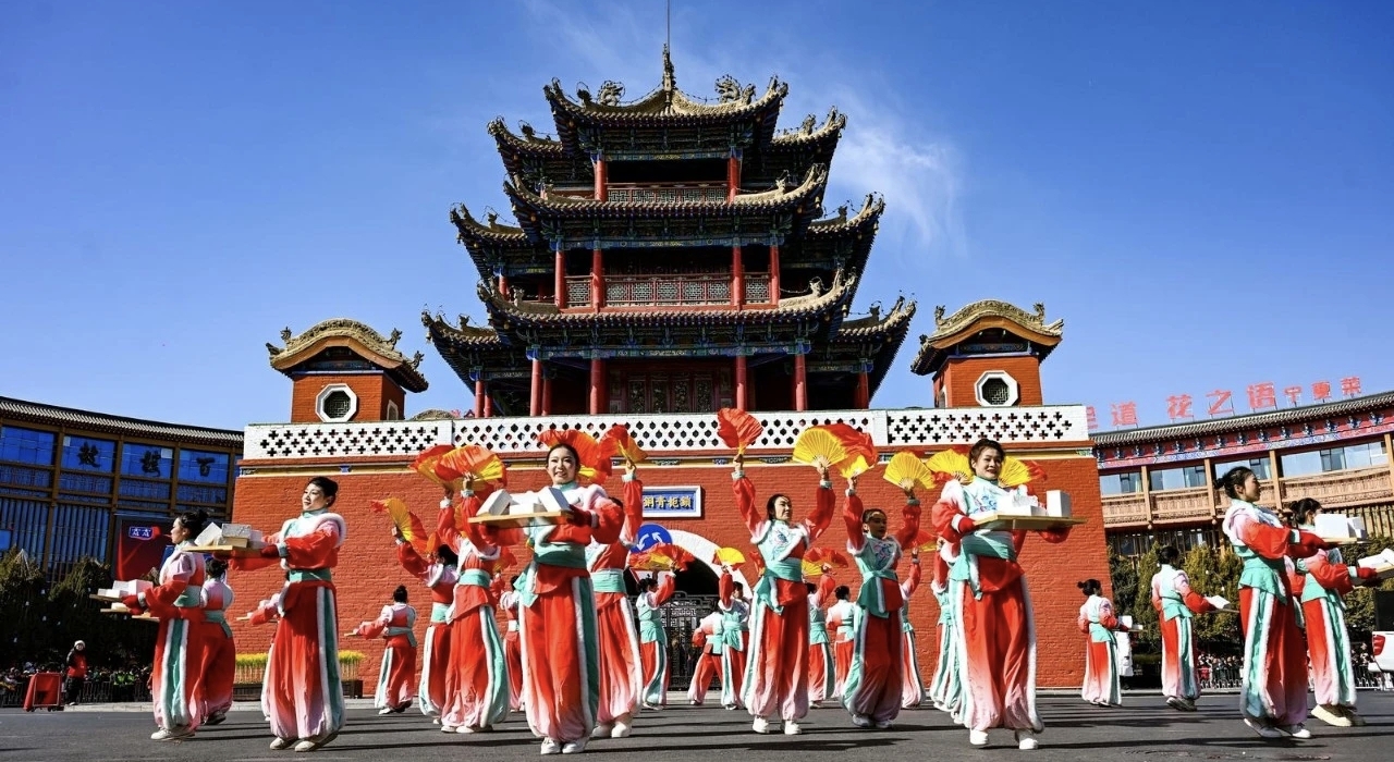 传统社火“混搭”硬核科技 沙坡头区社火“耍”出新高度